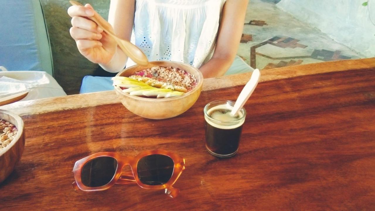 Bed and Breakfast Cafe Des Arts Гили-Эйр Экстерьер фото