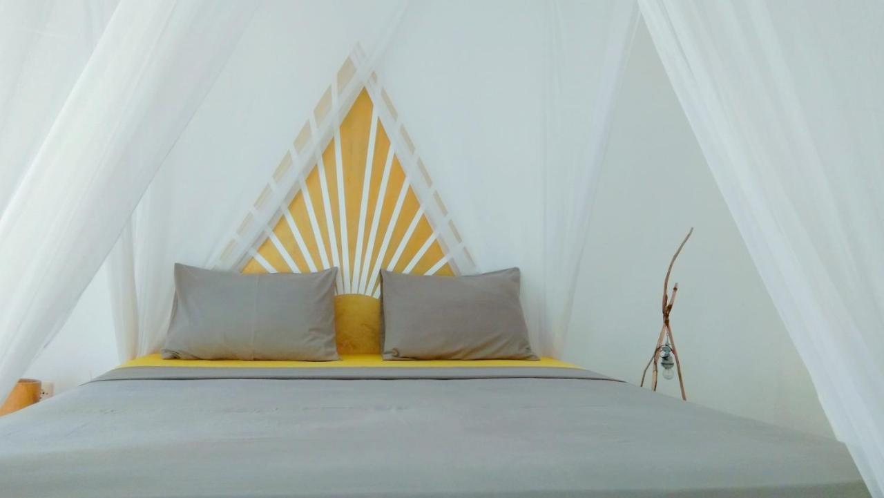 Bed and Breakfast Cafe Des Arts Гили-Эйр Экстерьер фото